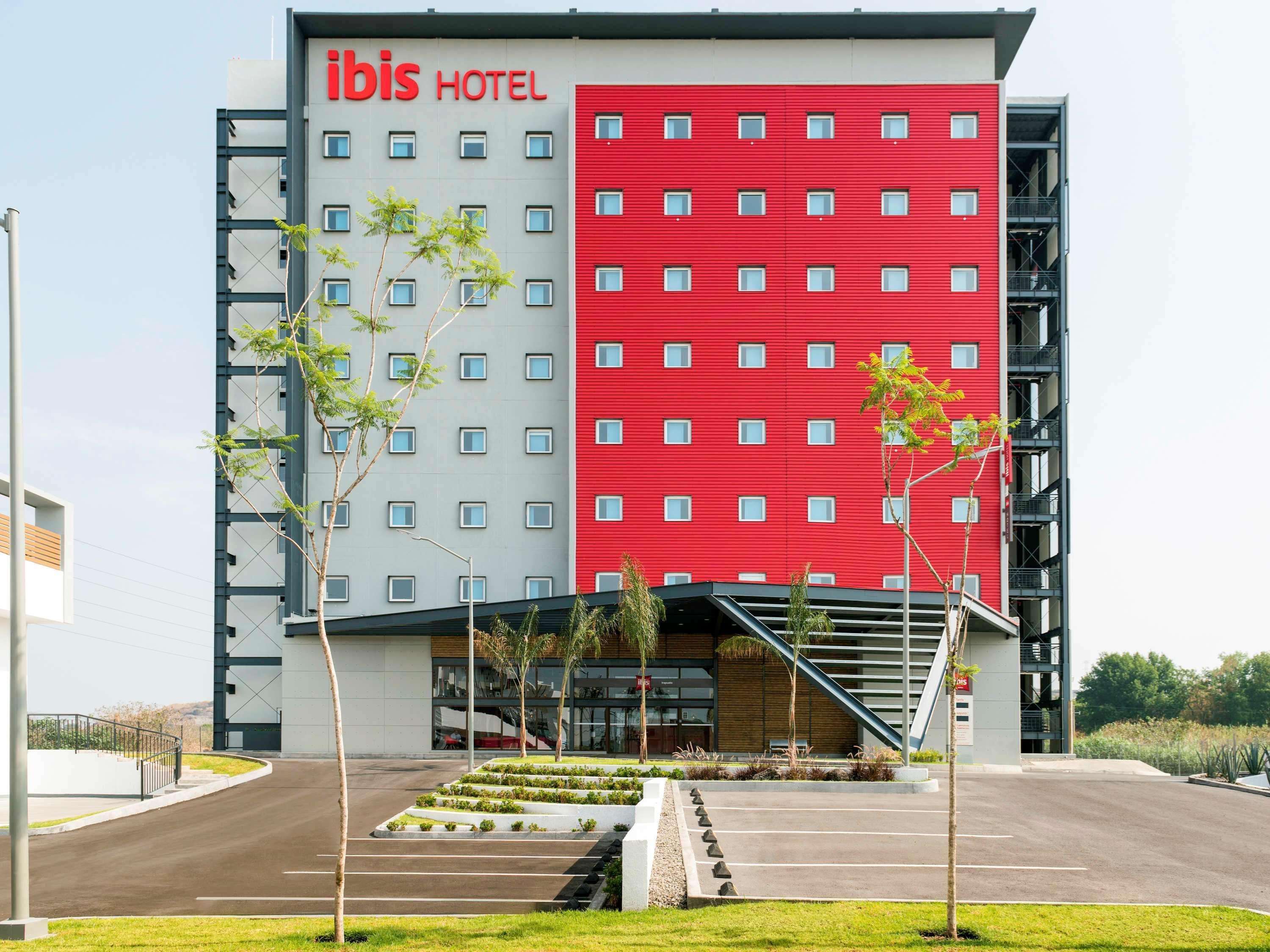 Ibis Irapuato Hotel Exterior photo